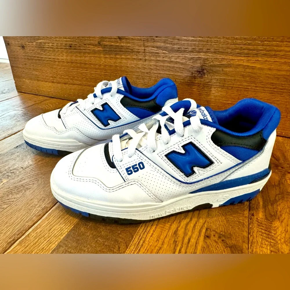 New Balance 550 White Team Royal‎ Blue Worn Once Men’s size 5 Women’s size 6.5